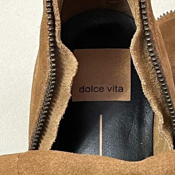 Dolce Vita Suede Booties Tan (Women' size 8) - Picture 7 of 10